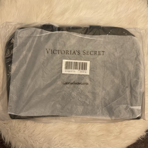 Victoria’s Secret Logo Tote Bag - Picture 6 of 6